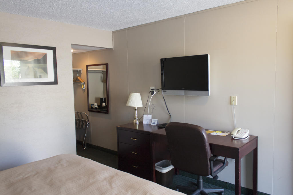 Days Inn By Wyndham Lethbridge Luaran gambar